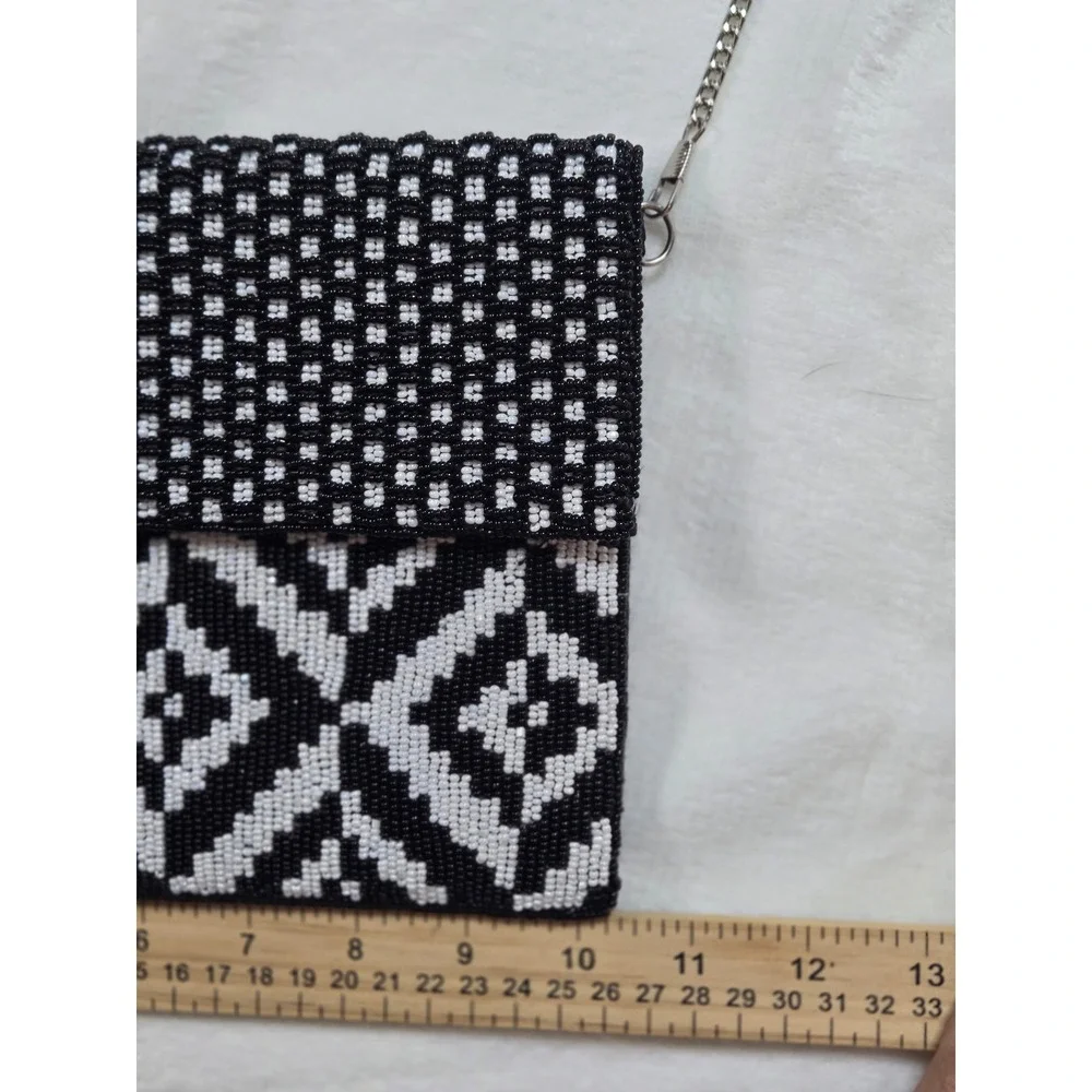 Maria Victoria Black White Beaded Geometric Crossbody‎ Clutch Bag Silver Chain